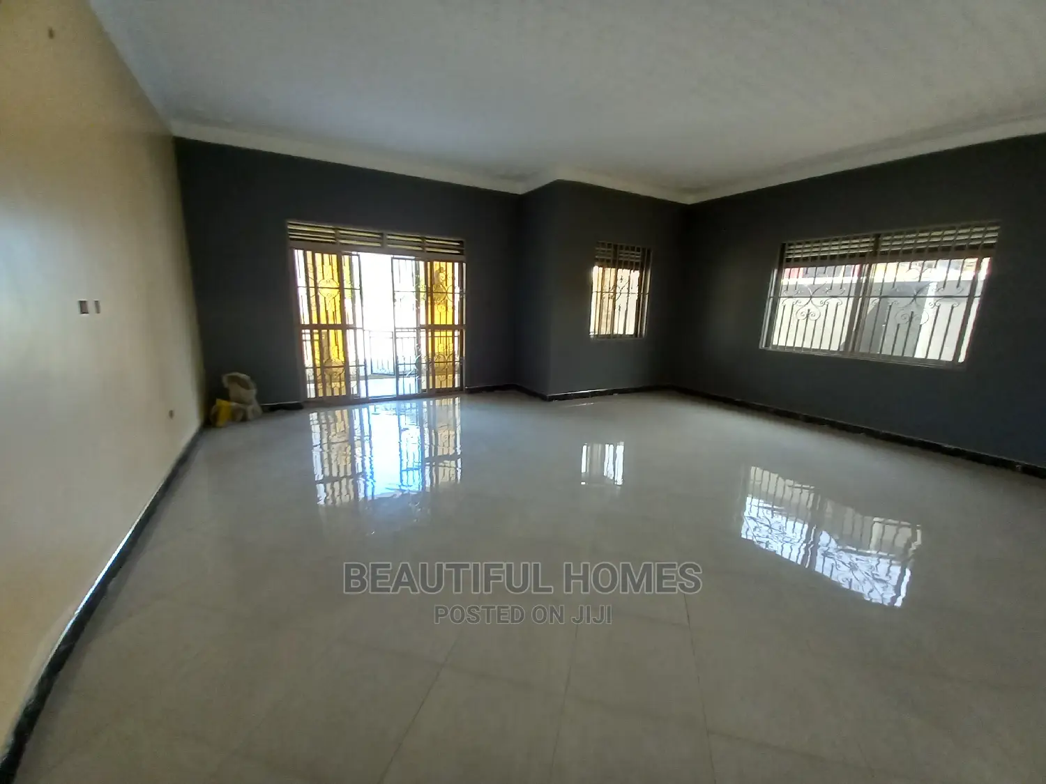 Furnished 4bdrm House in Kira for Sale