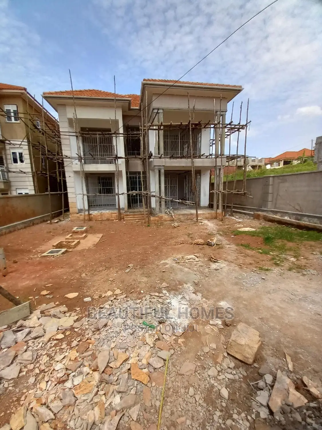 Furnished 4bdrm Mansion in Kira for Sale