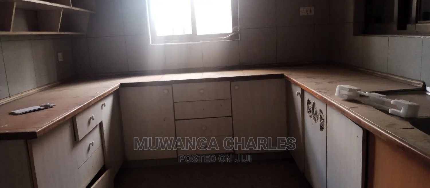 4bdrm Duplex in Fs Properties Ltd, Central Division for Rent