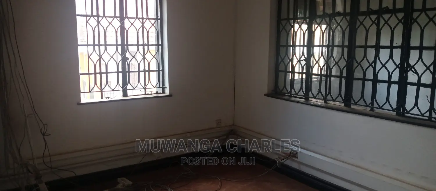 4bdrm Duplex in Fs Properties Ltd, Central Division for Rent
