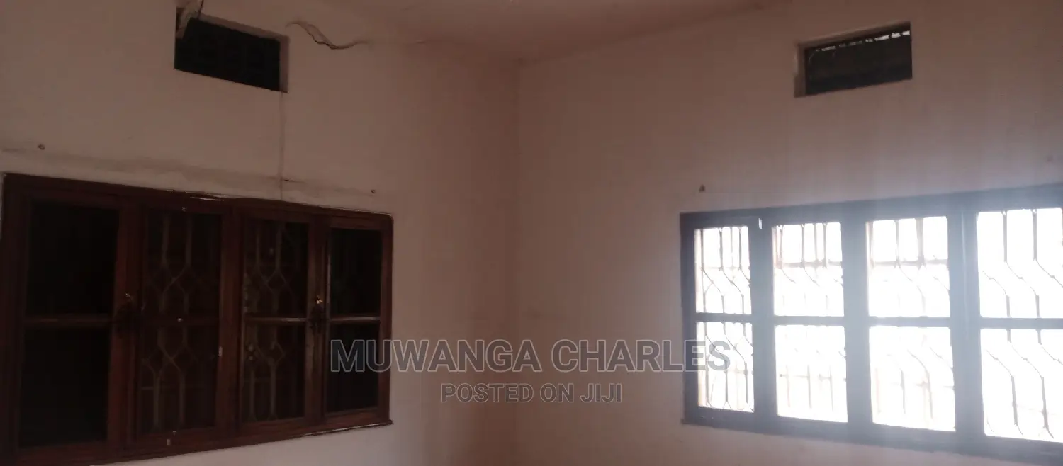 4bdrm Duplex in Fs Properties Ltd, Central Division for Rent
