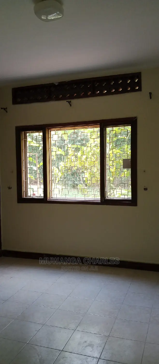 3bdrm Duplex in Fs Properties Ltd, Central Division for Rent