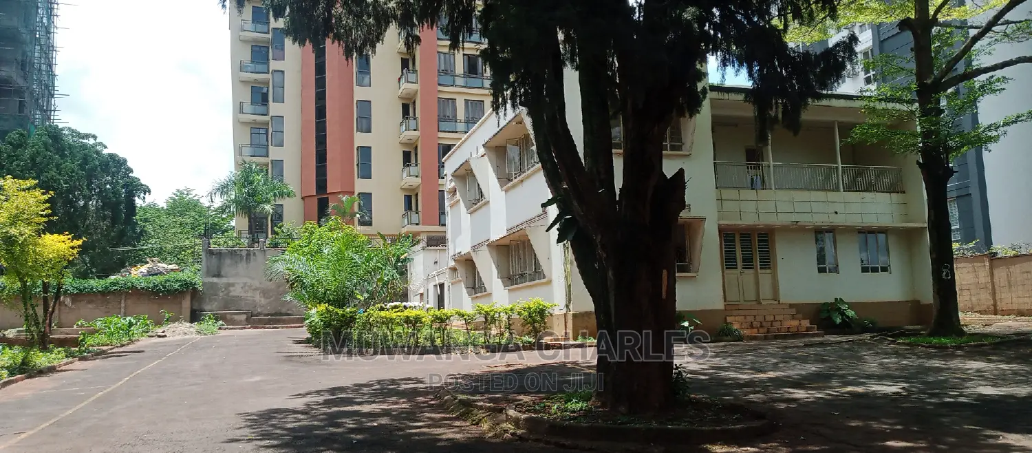 Plot Is for Sale in Kololo