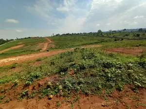 Kasangati 25 Decimals in Tarmacked Neighborhood
