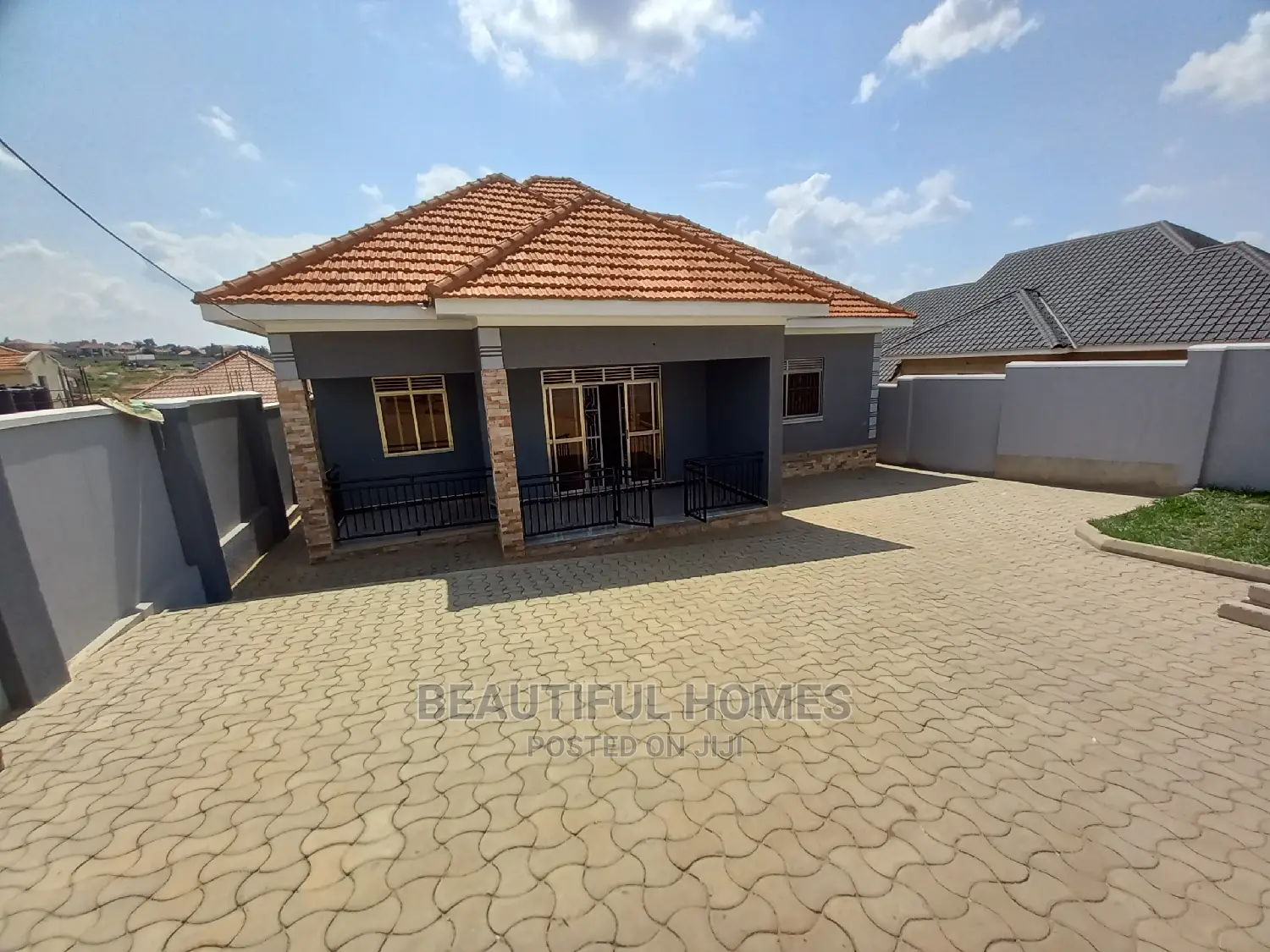 Furnished 4bdrm House in Kira for Sale