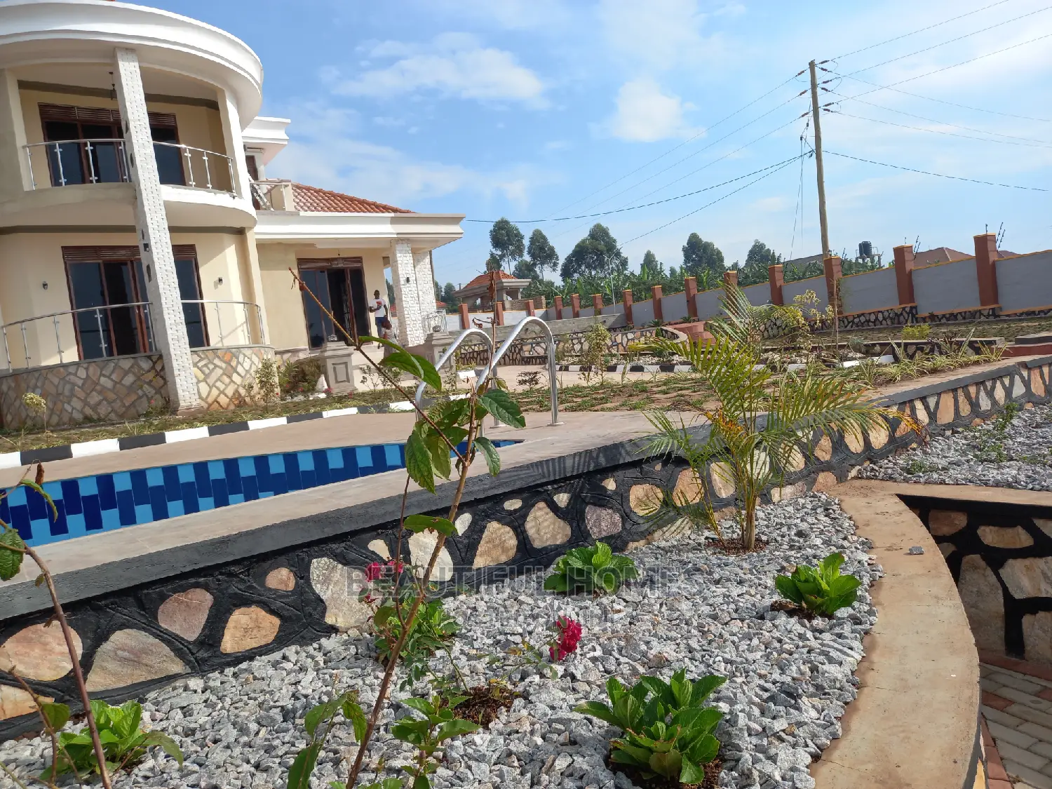 Furnished 5bdrm Mansion in Kasangati, Nangabo for Sale