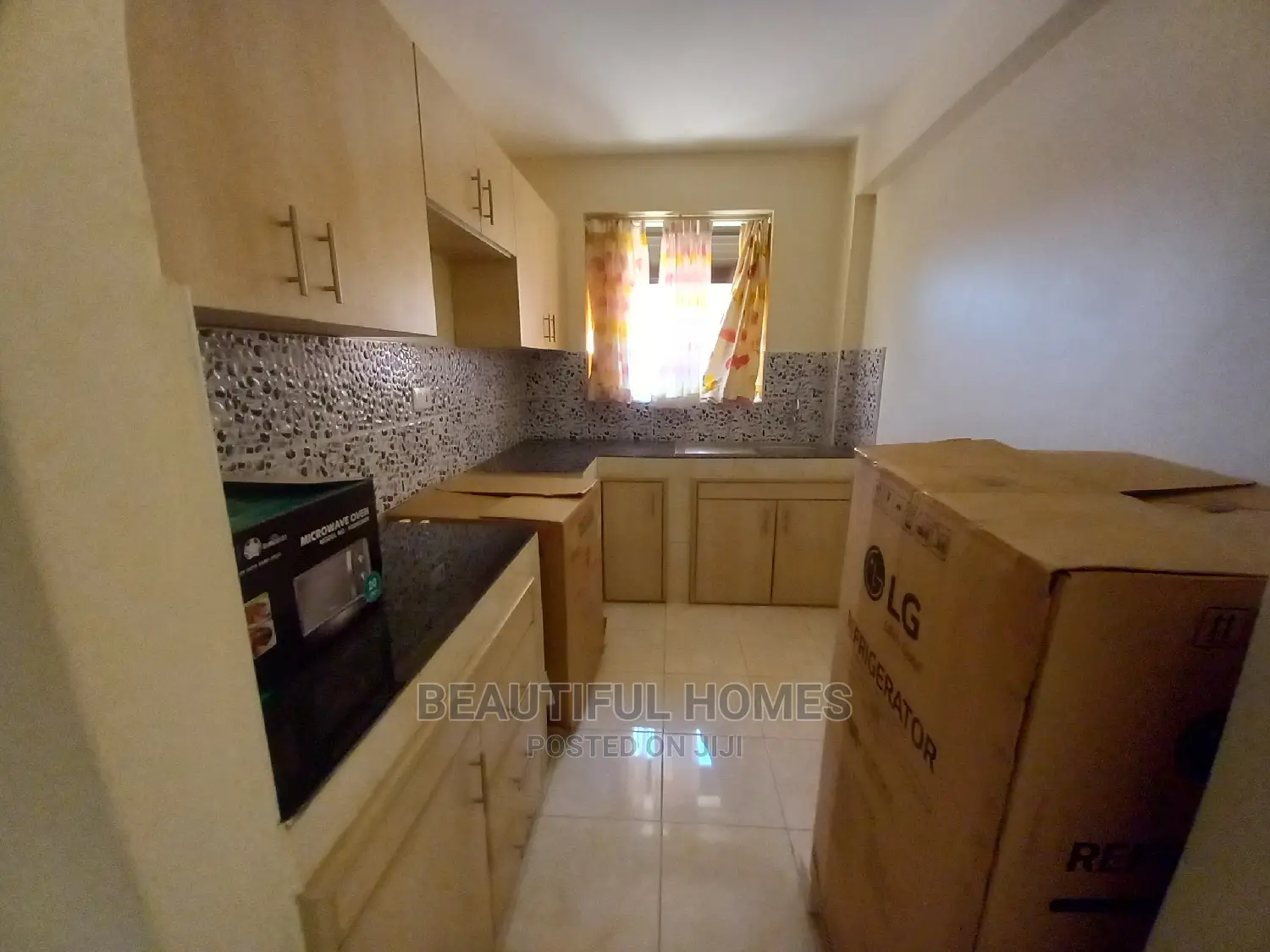 Furnished 3bdrm Condo in Kisaasi, Central Division for Sale