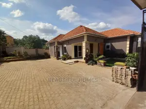 Furnished 4bdrm House in Kira Tarmack for Sale