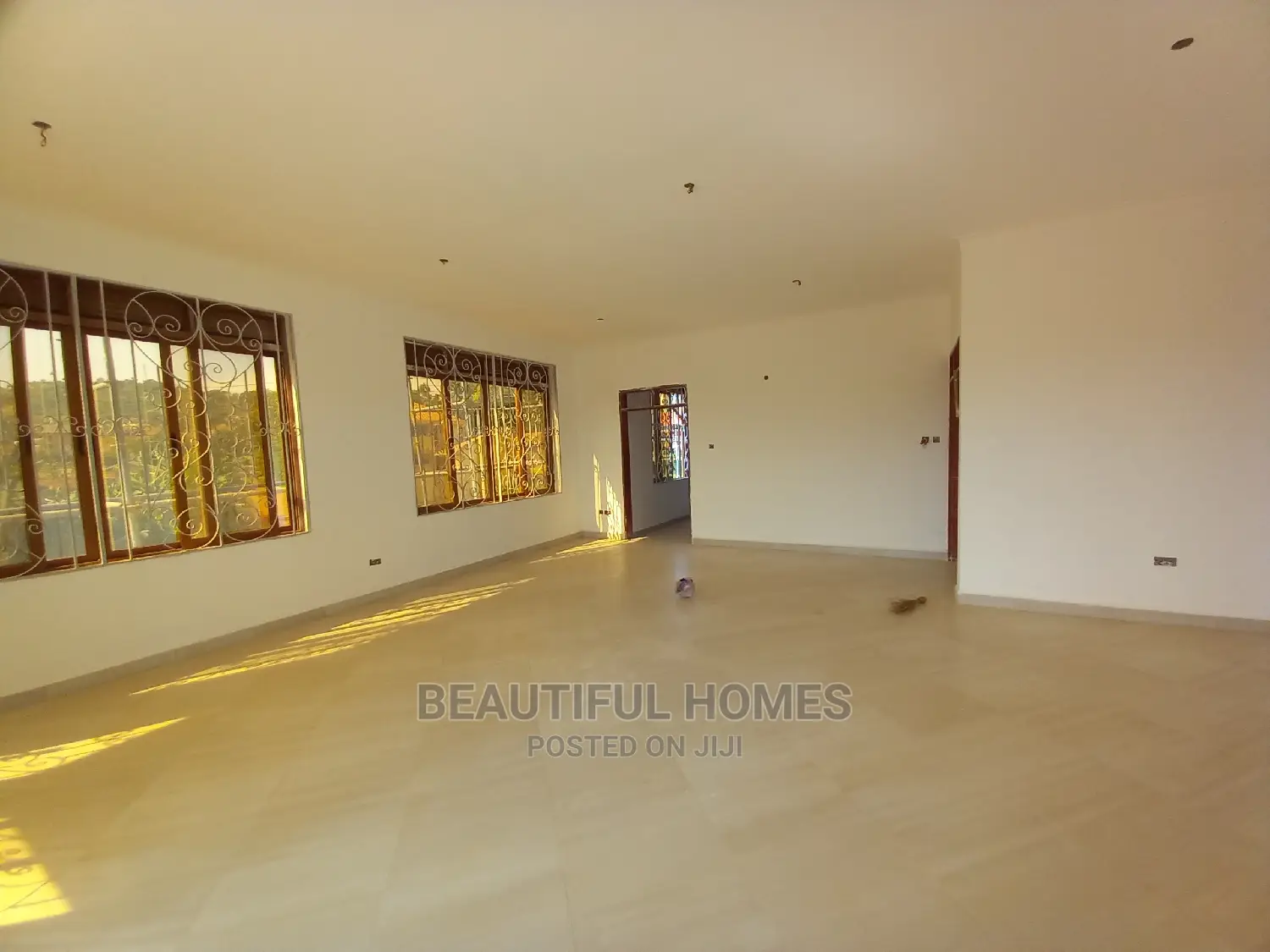 Furnished 6bdrm Mansion in Munyonyo, Central Division for Sale
