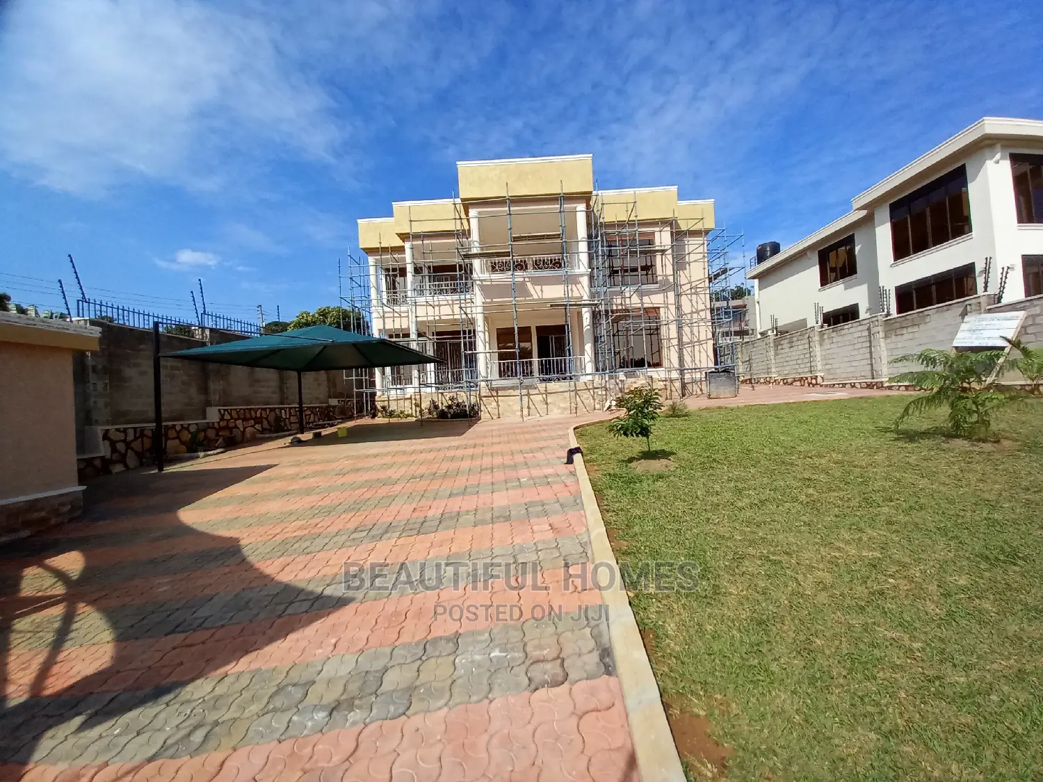 Furnished 6bdrm Mansion in Munyonyo, Central Division for Sale