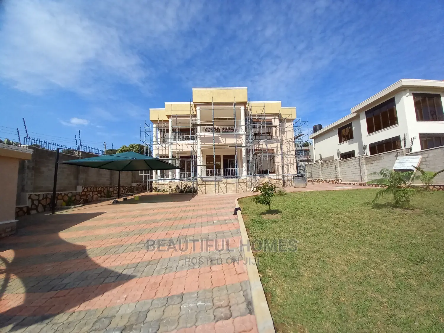 Furnished 6bdrm Mansion in Munyonyo, Central Division for Sale