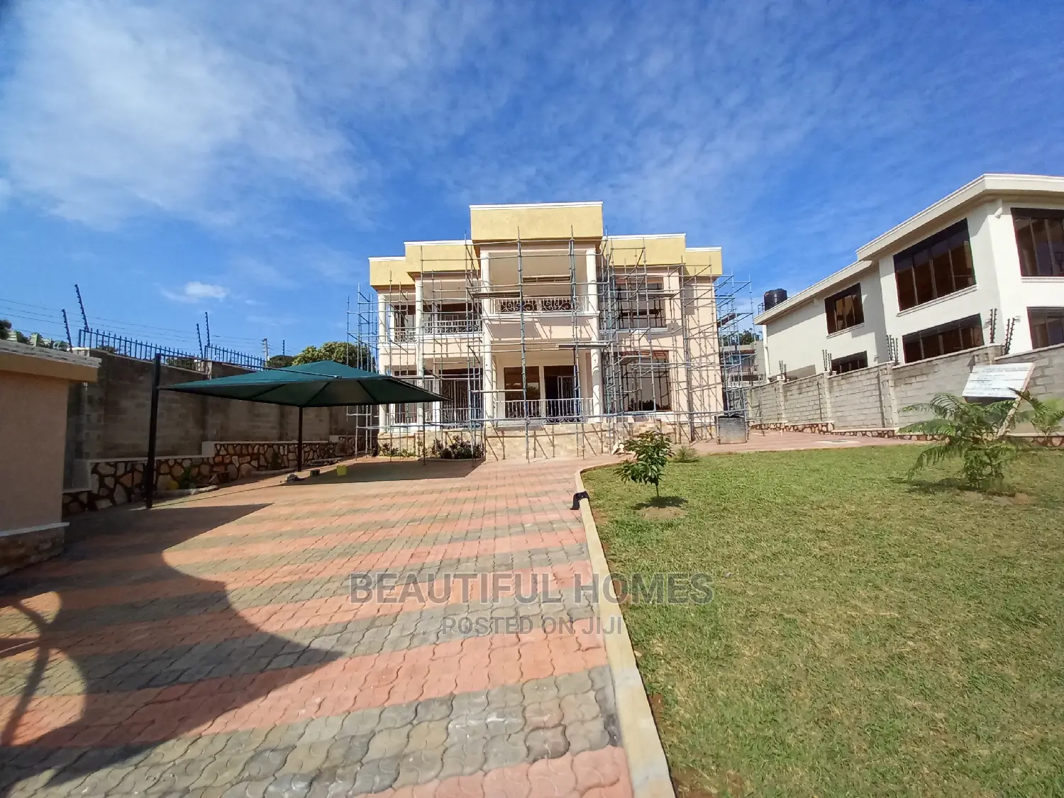 Furnished 6bdrm Mansion in Munyonyo, Central Division for Sale