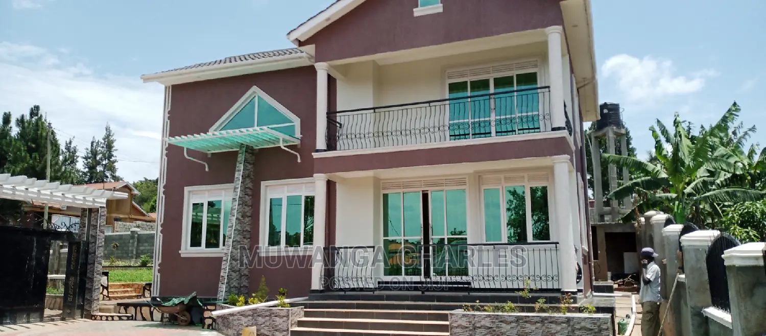 Furnished 4bdrm Duplex in Fs Properties Ltd, Central Division for Sale