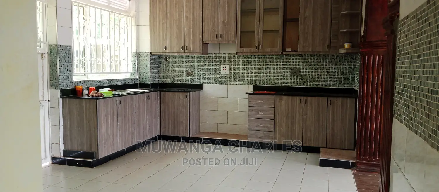 Furnished 4bdrm Duplex in Fs Properties Ltd, Central Division for Sale