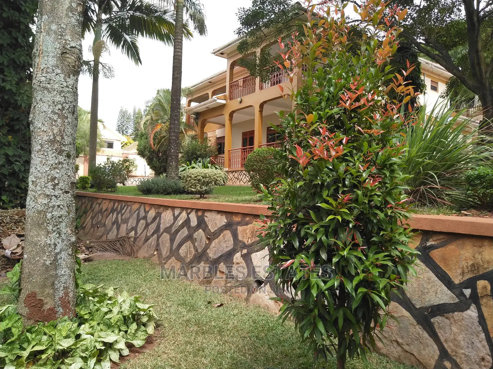 Furnished 10bdrm Apartment in Bugolobi, Central Division for rent