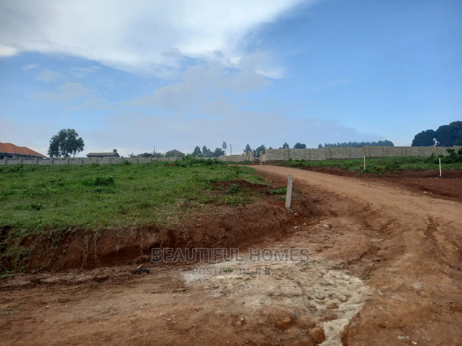 Kasangati 100*100 in Tarmack Access Estate for Sell