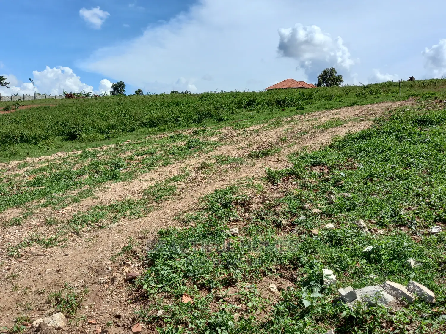 Kira Private Mailo Land on Sell