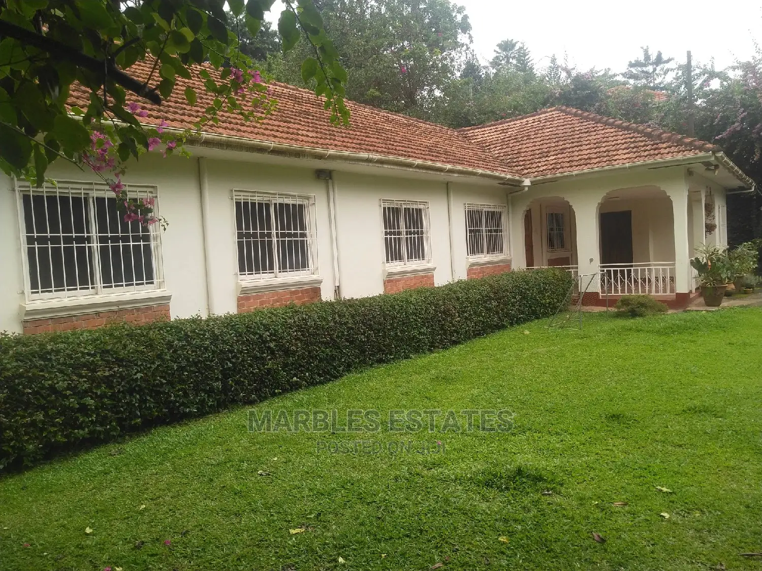 4bdrm Bungalow in Kololo, Central Division for Sale