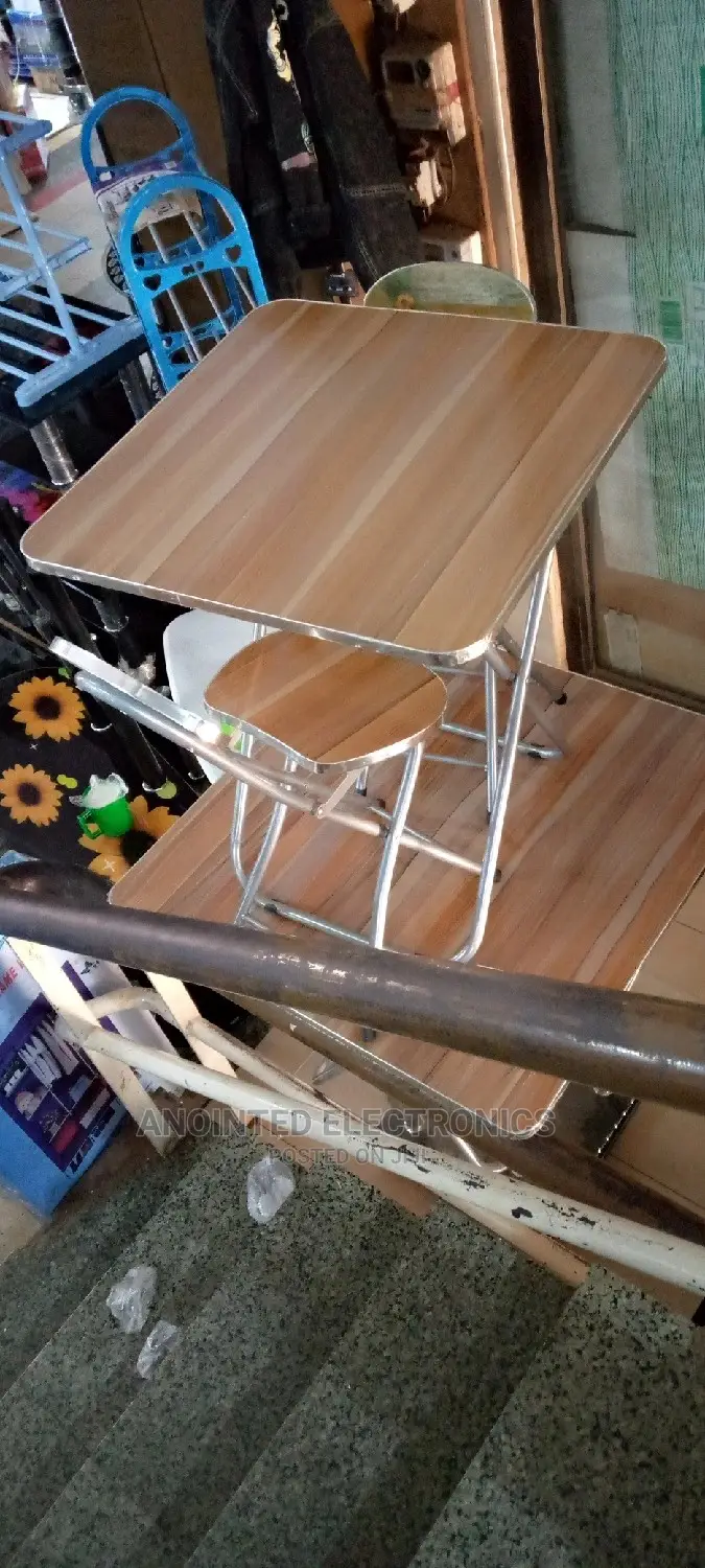 Foldable Table