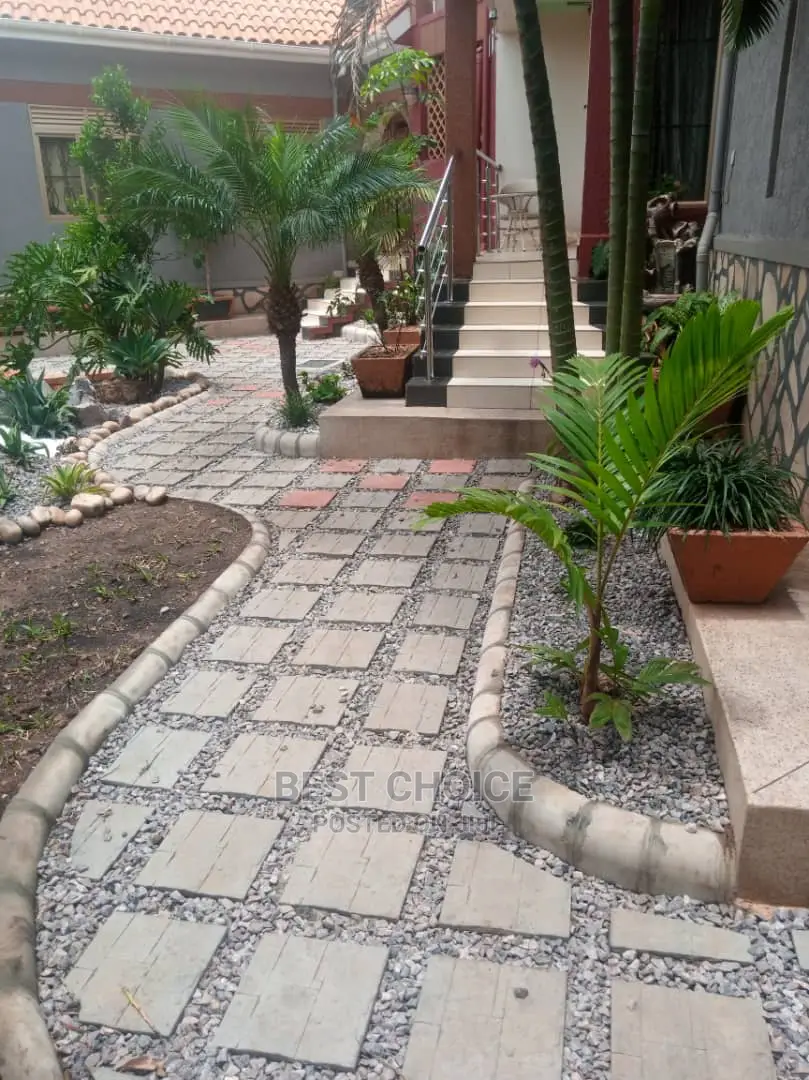 Modern Walk Ways,Paving Services,Amazing Compound Designing.