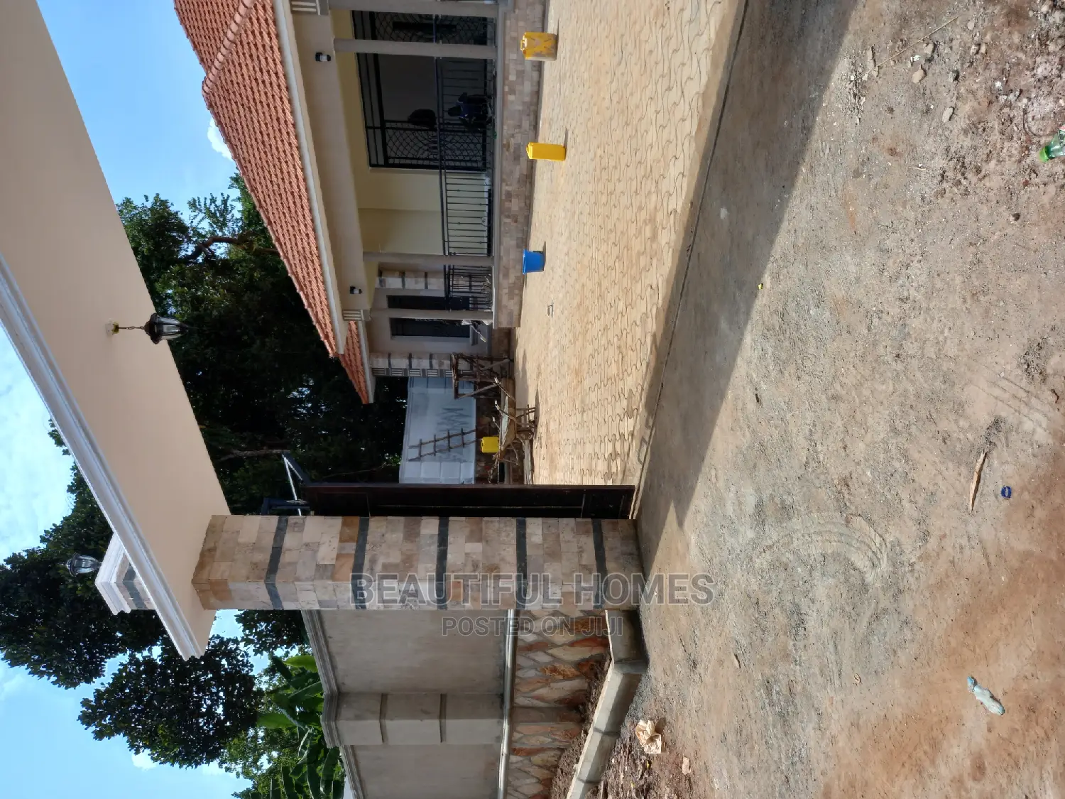 Furnished 4bdrm House in Kira for Sale