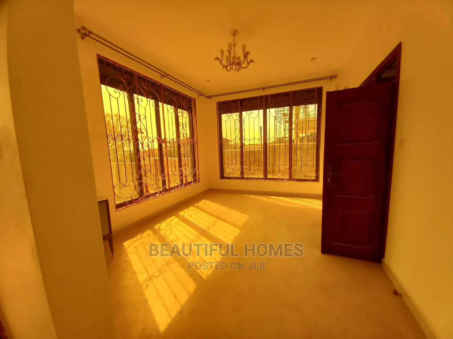 Furnished 6bdrm Mansion in Munyonyo, Makindye for Sale