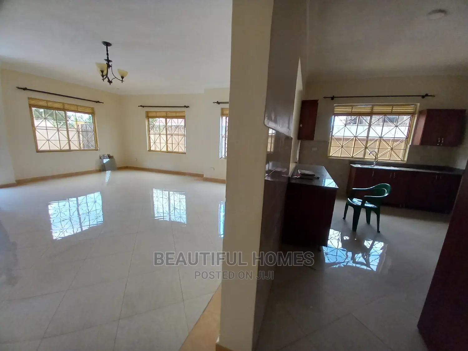 Furnished 4bdrm House in Kira for Sale
