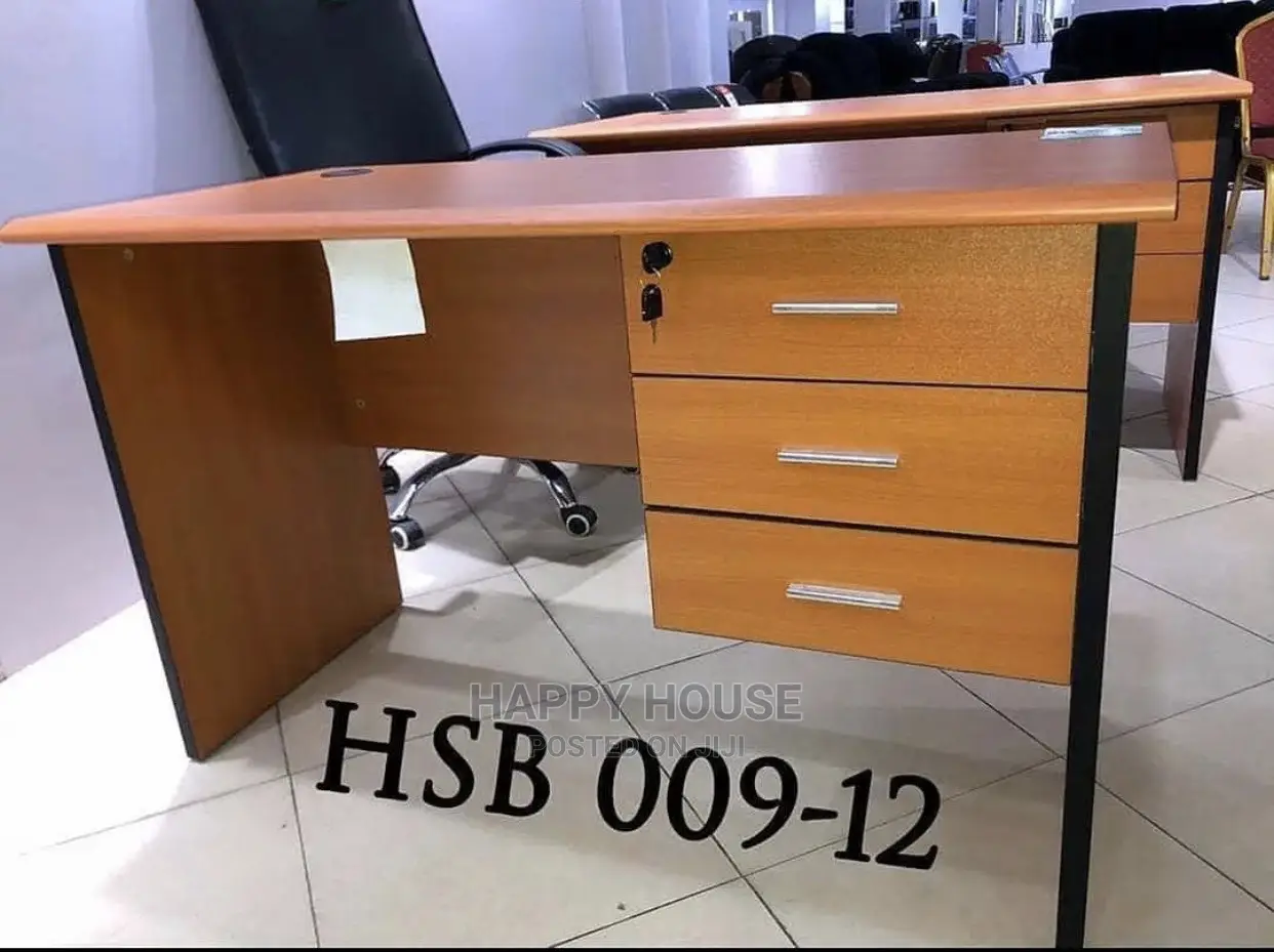 Office Desk (Central Lock)