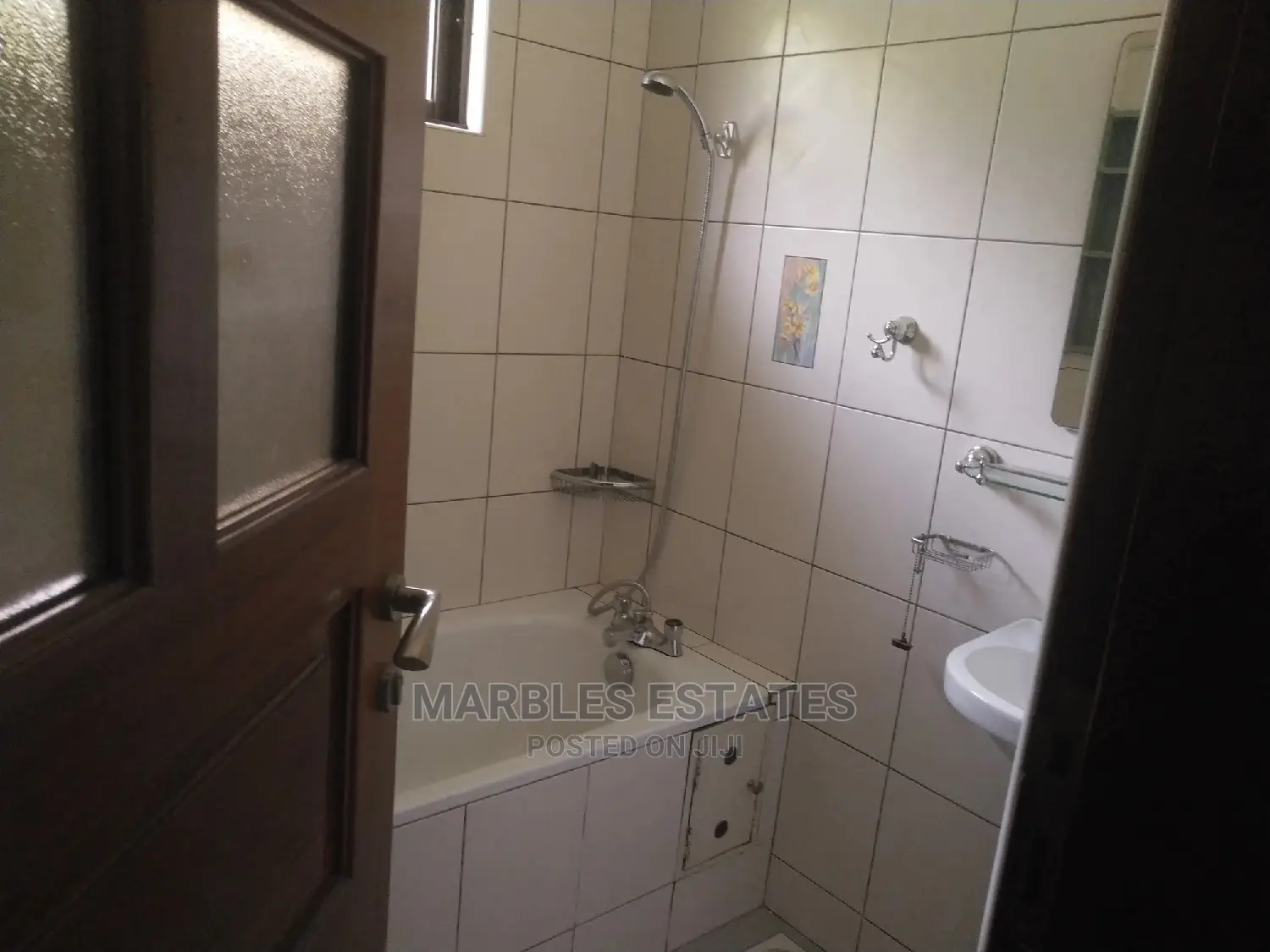 4bdrm Bungalow in Kololo, Central Division for Rent