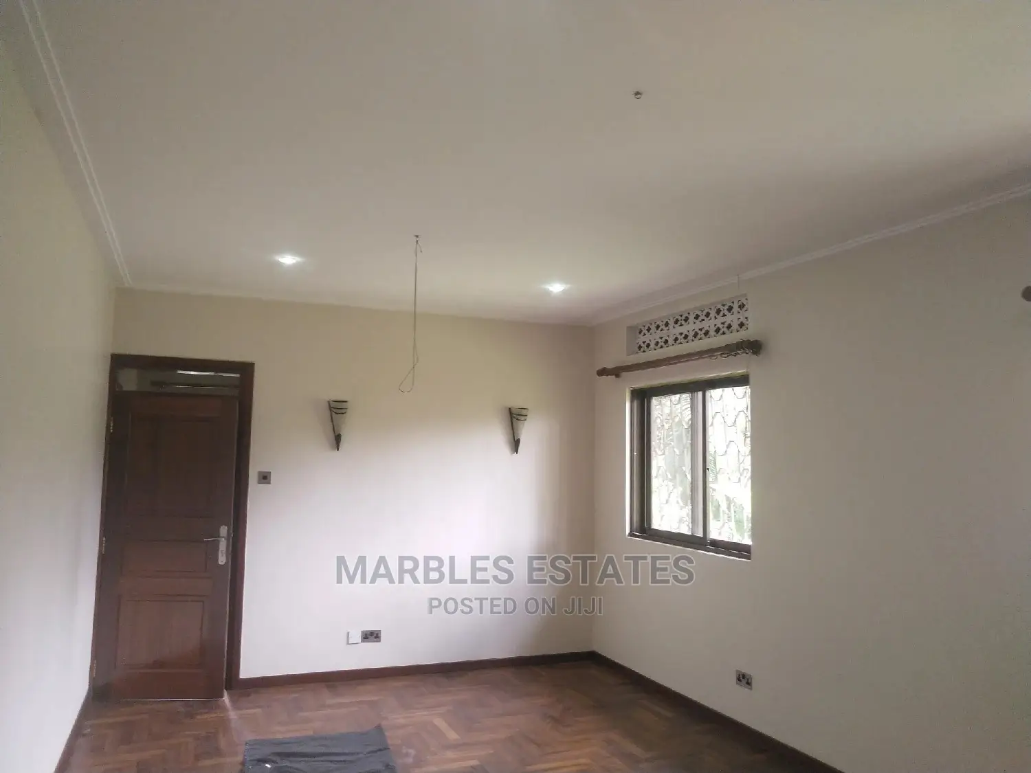 4bdrm Bungalow in Kololo, Central Division for Rent