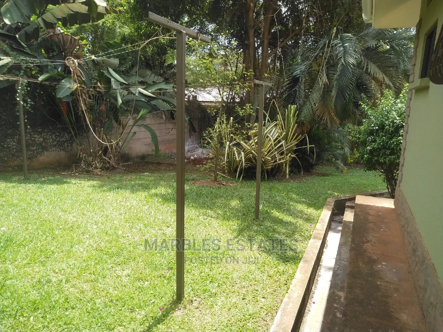 4bdrm Bungalow in Kololo, Central Division for Rent