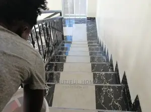 Furnished 5bdrm Mansion in Kira for Sale