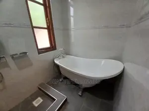 Furnished 5bdrm Mansion in Kira for Sale