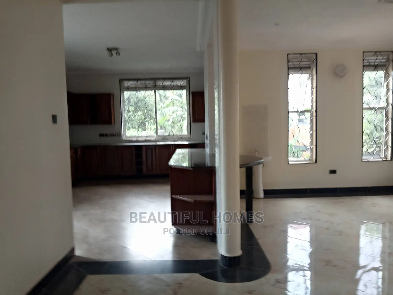 Furnished 6bdrm Mansion in Naalya, Central Division for Sale