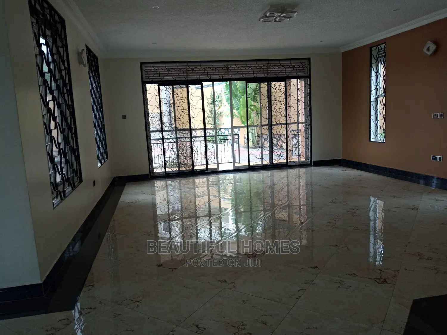 Furnished 6bdrm Mansion in Naalya, Central Division for Sale