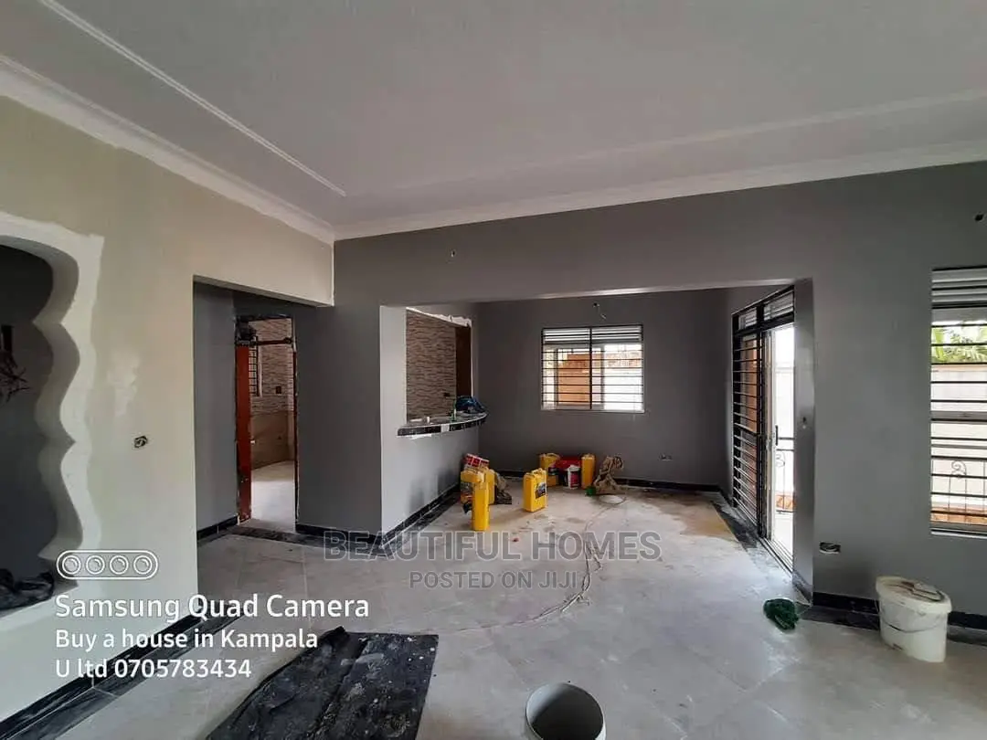 Furnished 4bdrm House in Kira for Sale