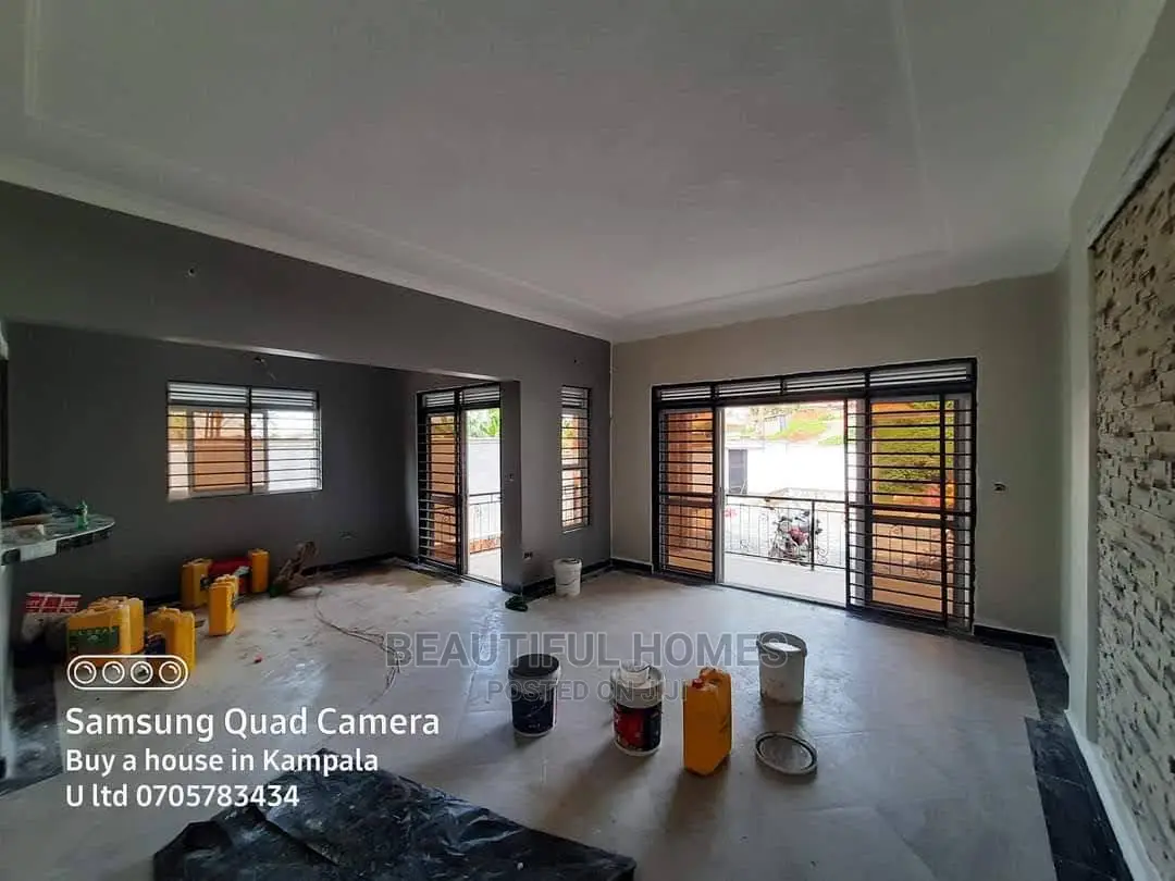 Furnished 4bdrm House in Kira for Sale