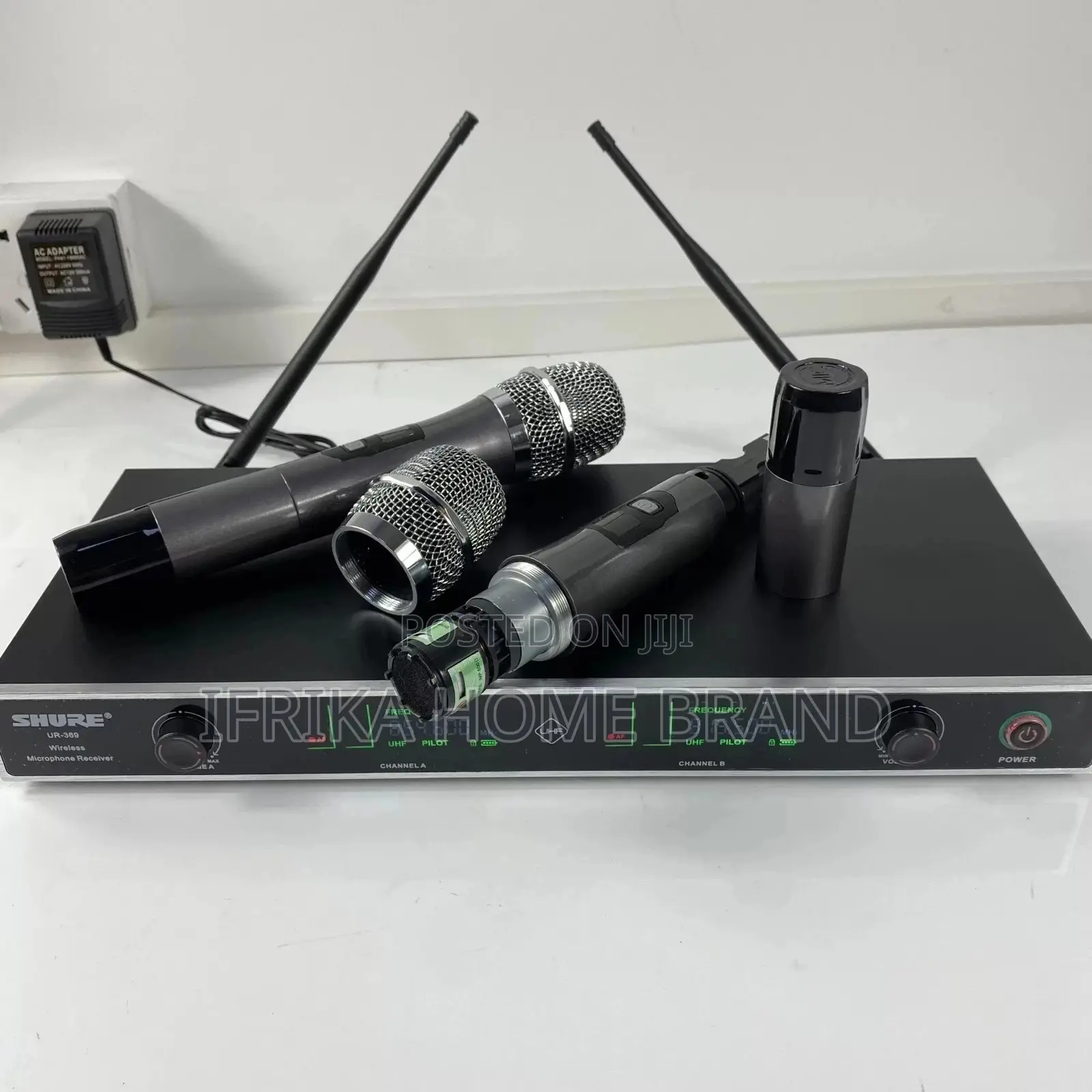 UHF Channel Rechargeable Two Handed Cordless Microphone