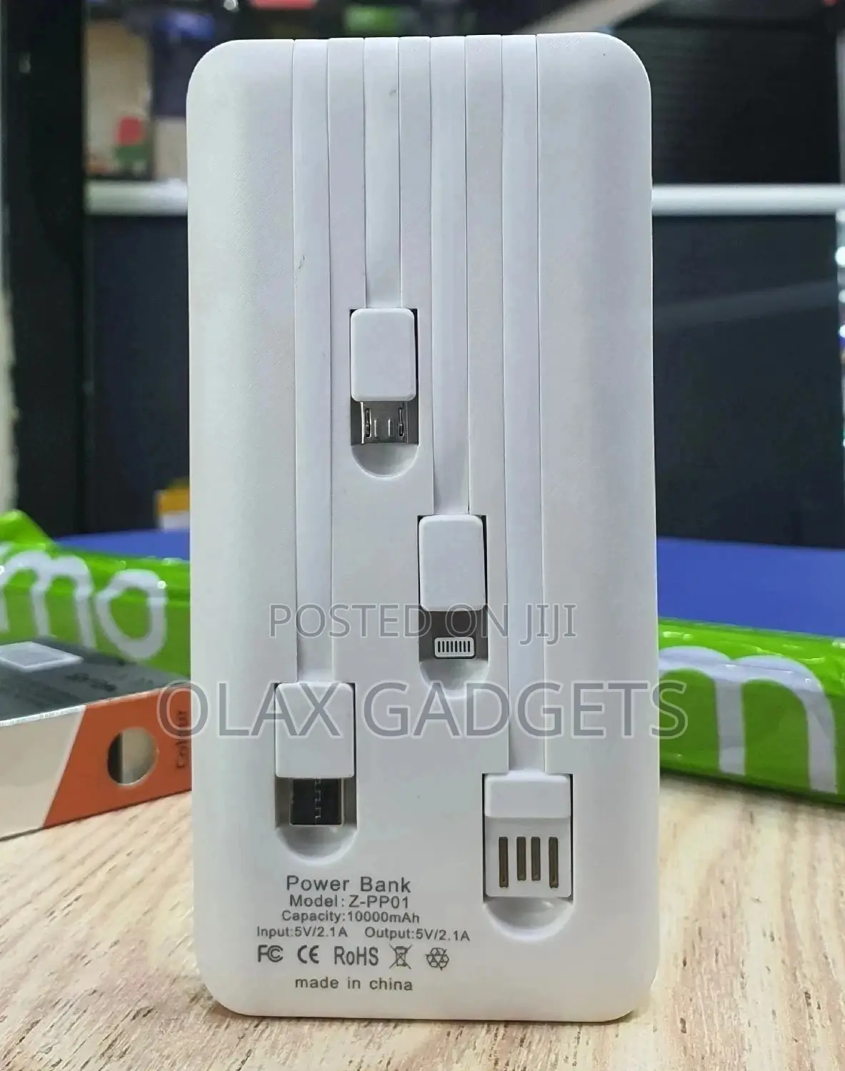 10000mah Premium Power Bank With Cables Attached