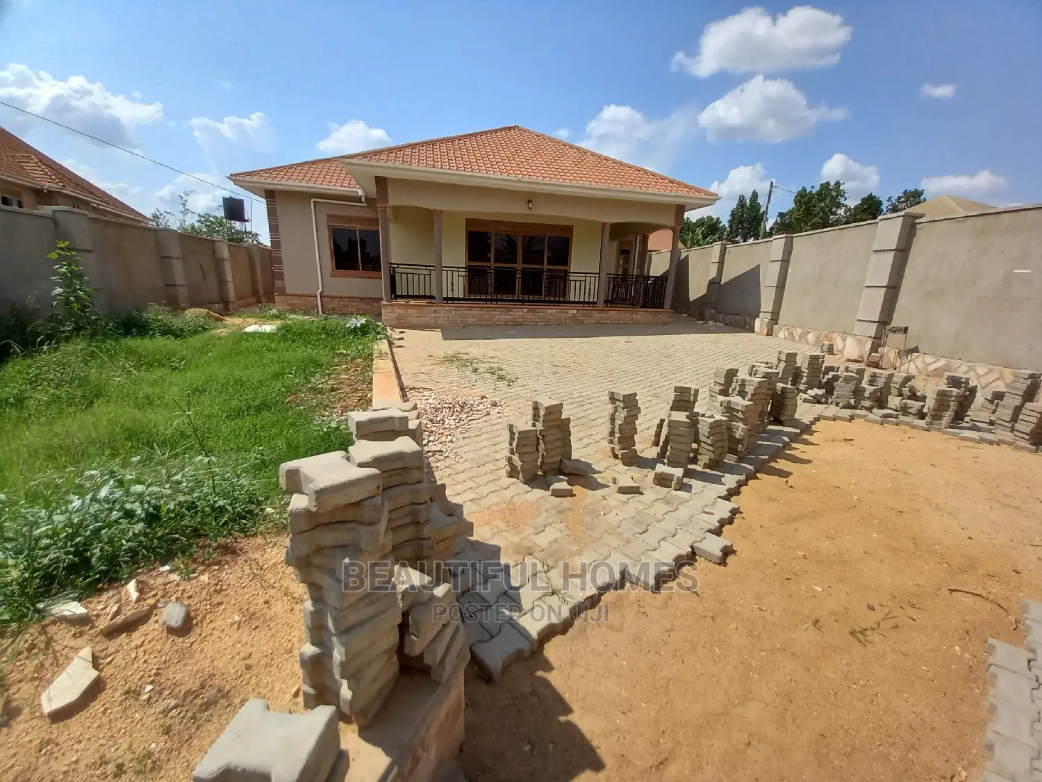 Furnished 5bdrm House in Buwate, Kira for Sale