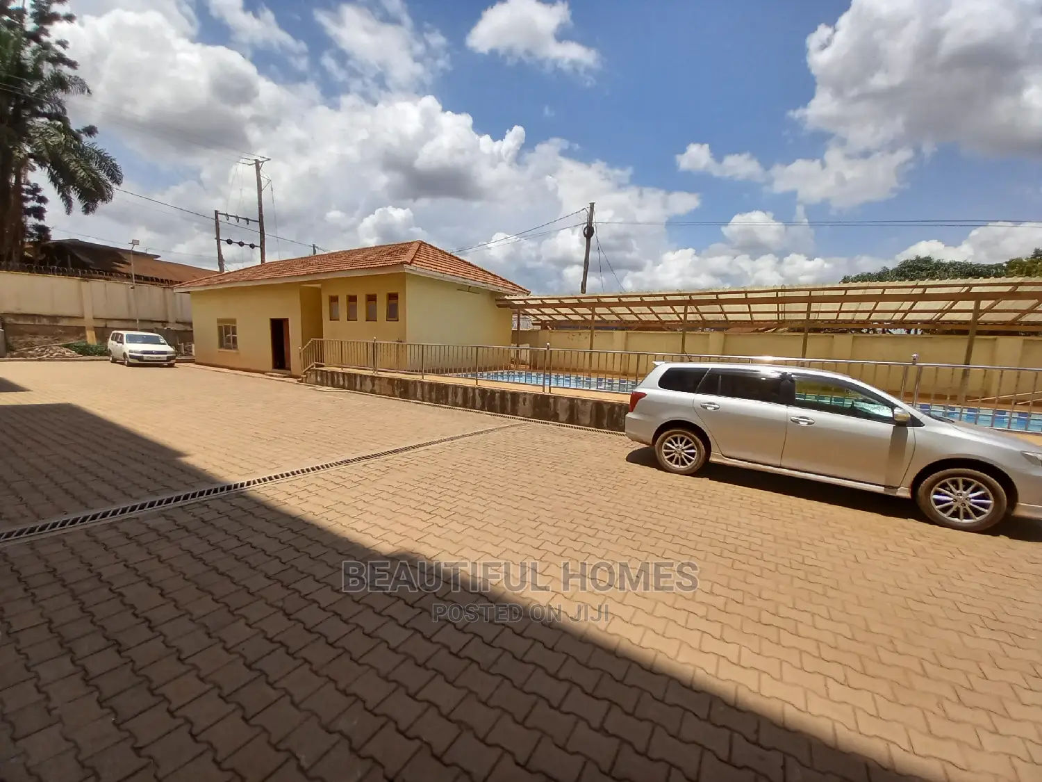 Furnished 2bdrm Condo in Bukoto, Central Division for Sale