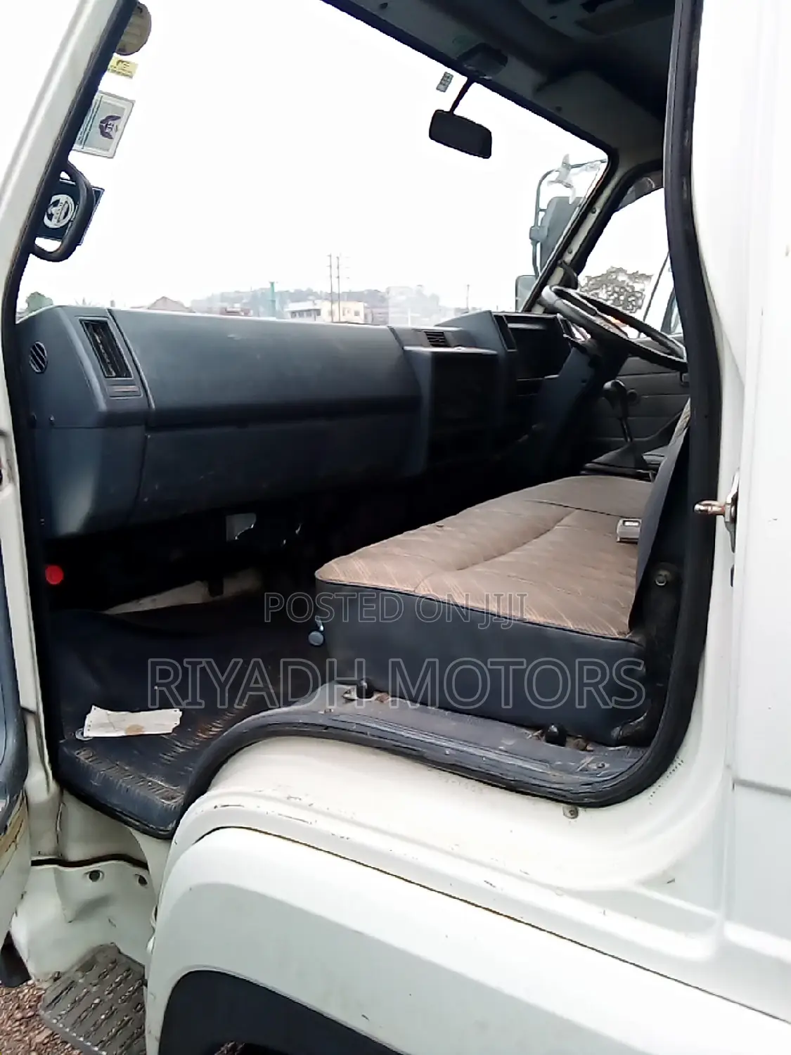 Isuzu Forward Tipper /Dumper