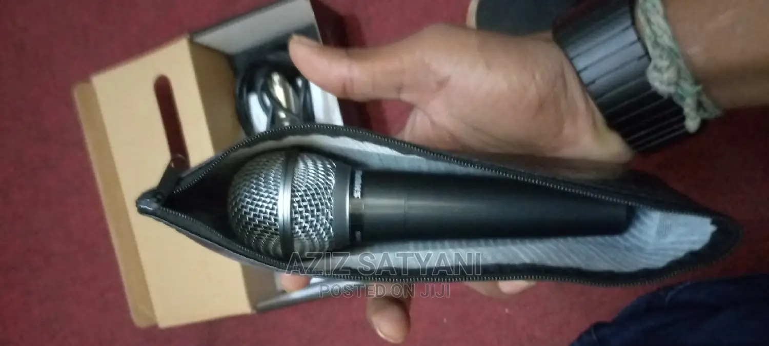 Dynamic Vocal Microphone That Cuts Through the Noise SM58