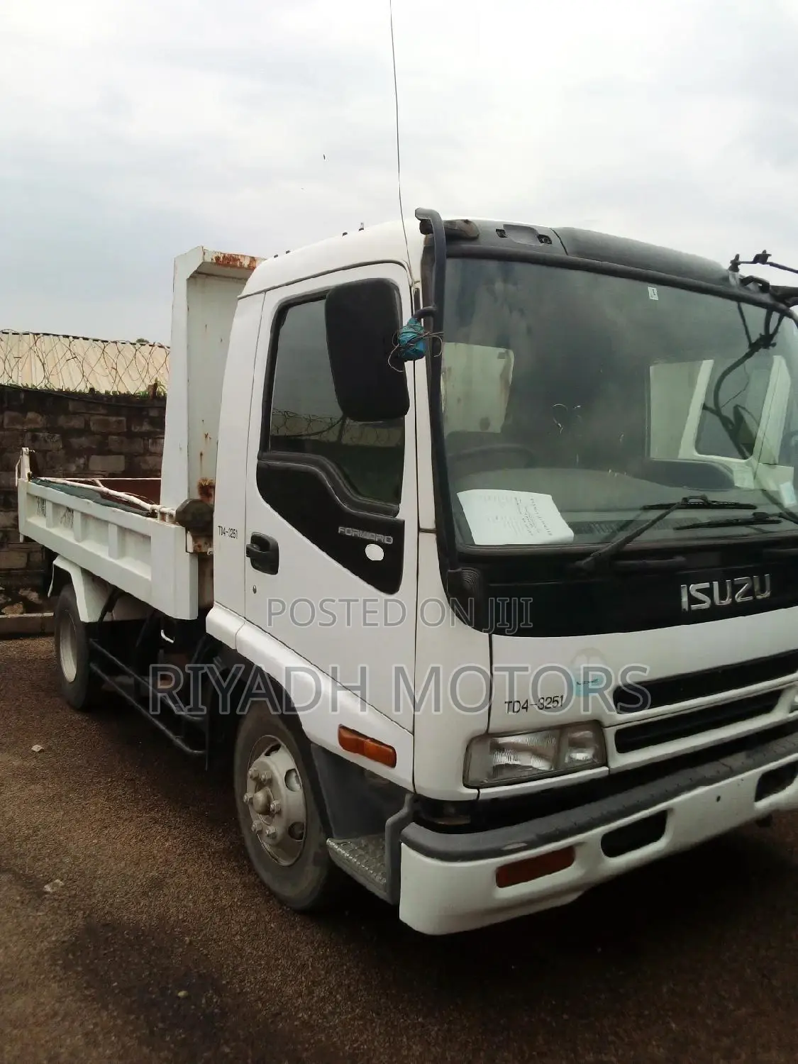 Isuzu Forward Tipper