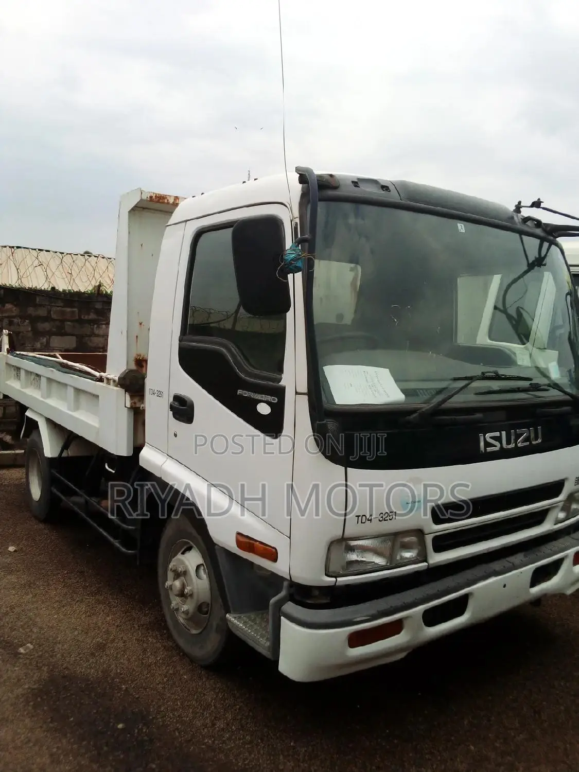 Isuzu Forward Tipper
