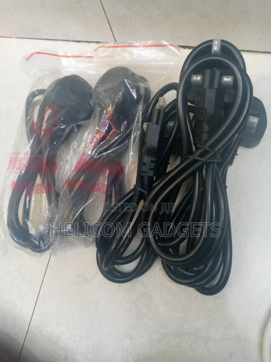 Mikmores/Power Cable