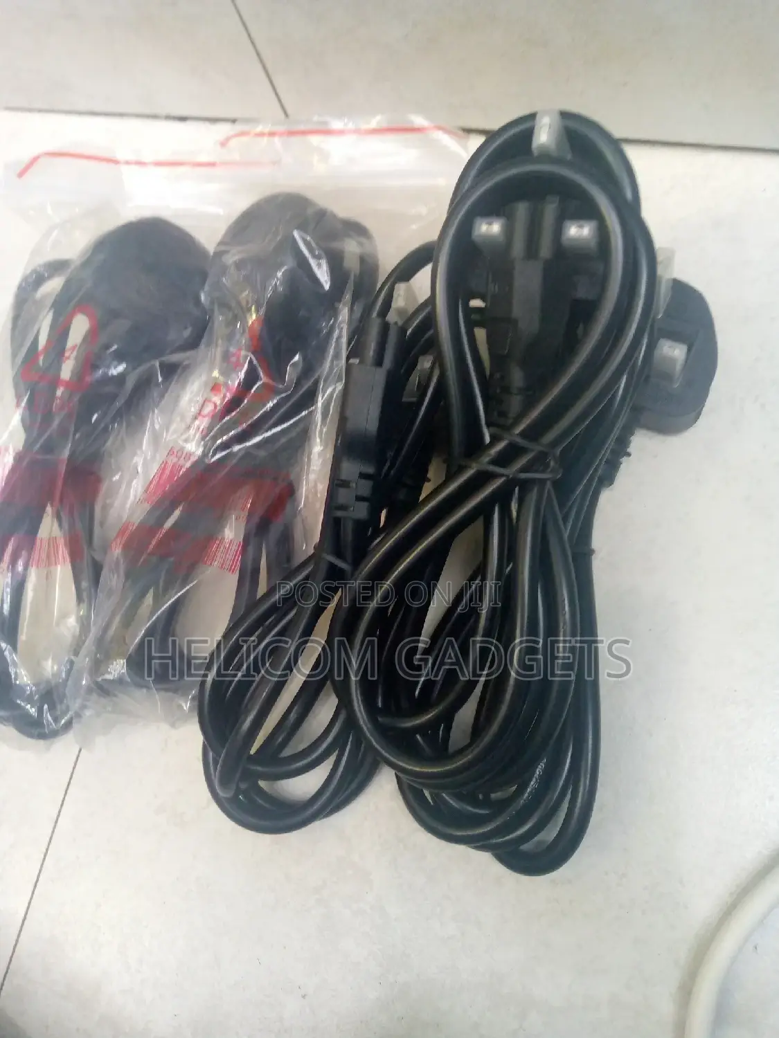 Mikmores/Power Cable