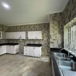 6bdrm Bungalow in Bugolobi, Central Division for Rent