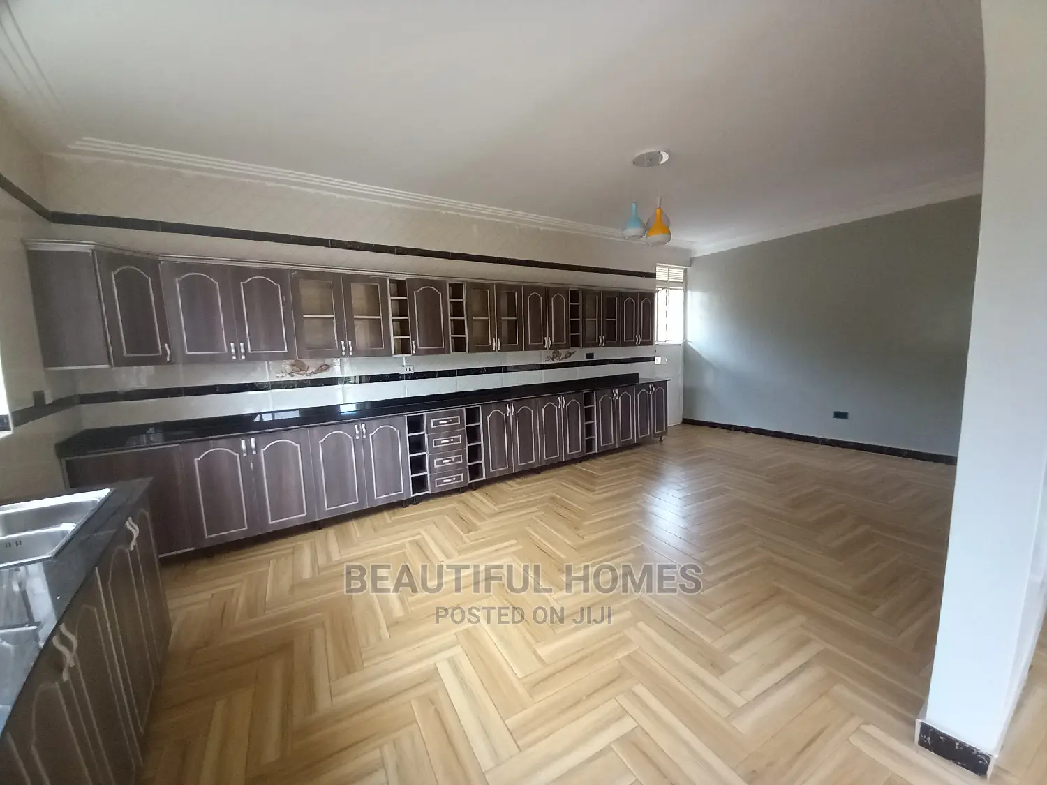 Furnished 7bdrm Mansion in Kiwatule, Nakawa for Sale