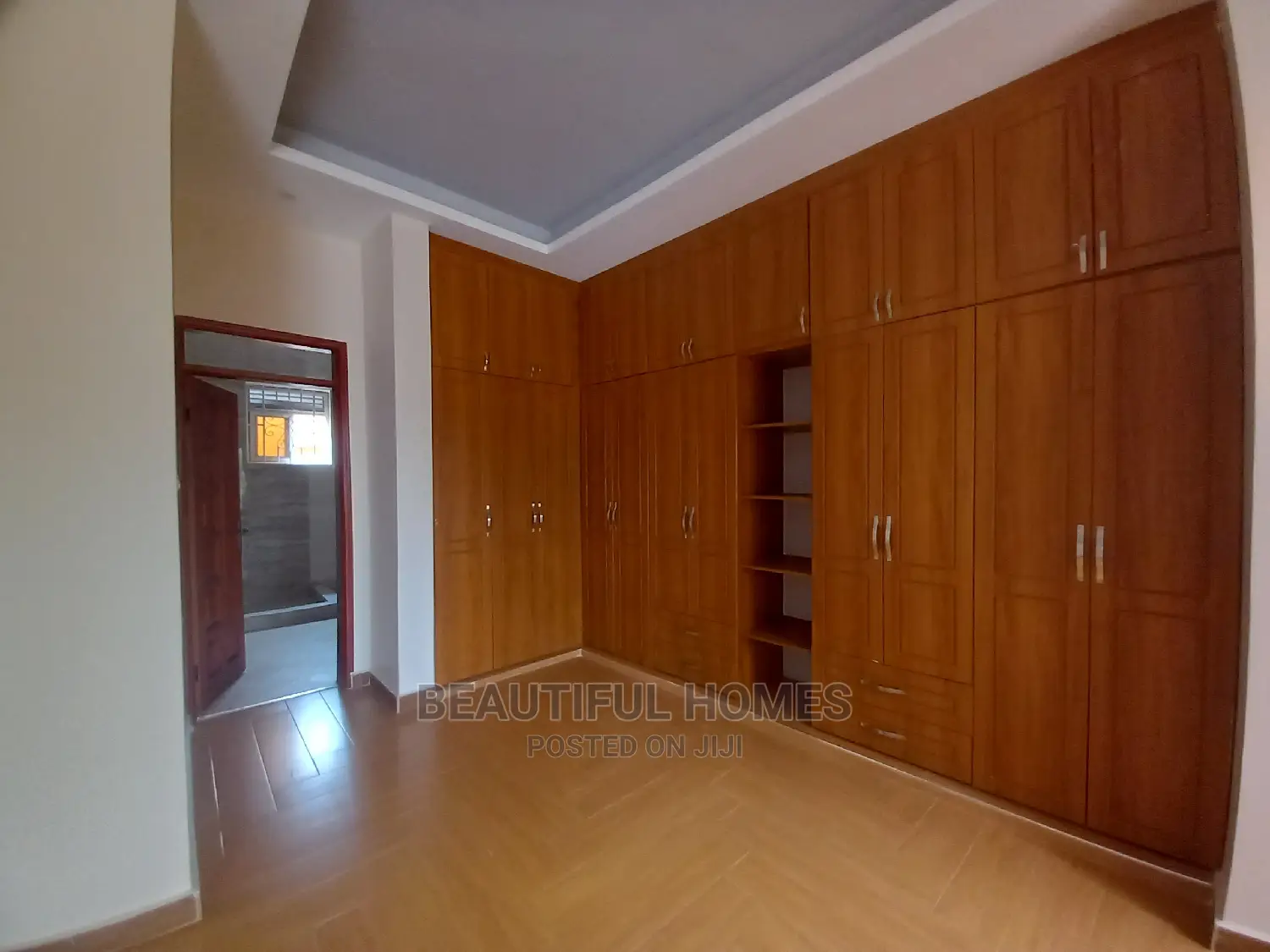 Furnished 7bdrm Mansion in Kiwatule Bidandi, Nakawa for Sale